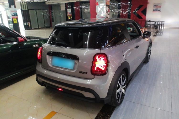 Used MINI 2022 1.5T COOPER Artist Rear Right 45 Deg