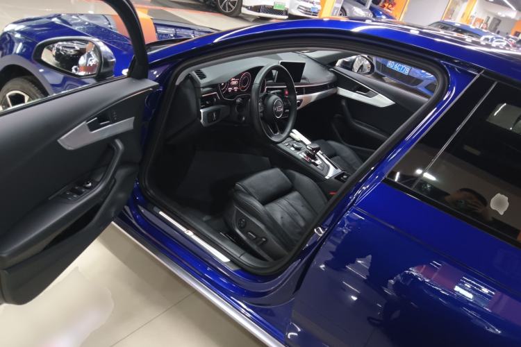 Used Audi A4L 2019 40 TFSI Fashion Edition China VI Emission Standard

