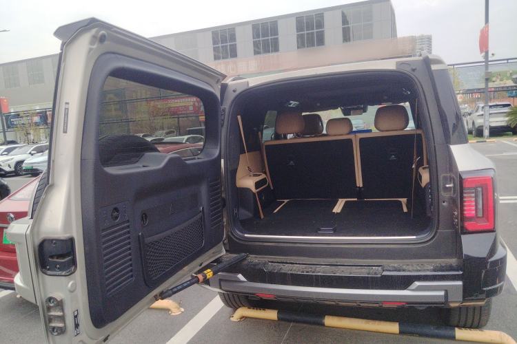 Used Formula Leopard Leopard 8 2025 Smart & Brave Flagship Edition 7 Seats
