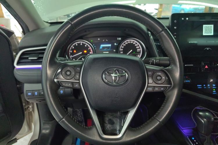 Used Toyota Camry 2021 2.0G Luxury Edition
