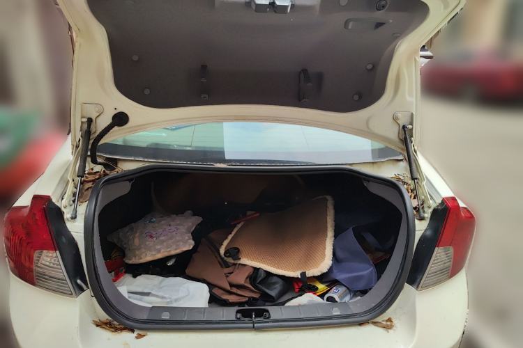 Used Volvo S40 2011 2.0L Automatic ZhiShang Edition
