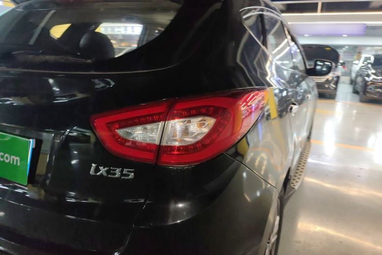 Used Hyundai ix35 2015 2.0L Automatic 2WD Smart Type China IV Exterior 3