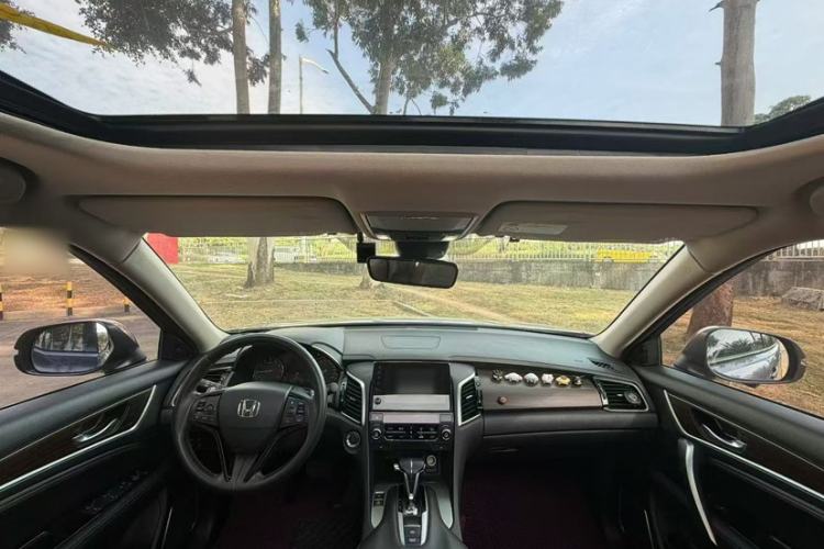 Used Honda Avancier 2017 240TURBO Two-Wheel Drive Premium Edition
