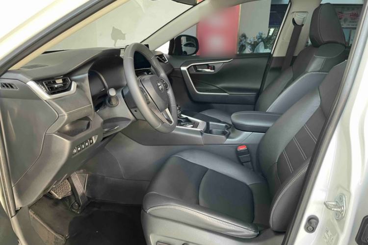 Used Toyota RAV4 2023 2.0L CVT Two-Wheel Drive Fashion Plus Edition
