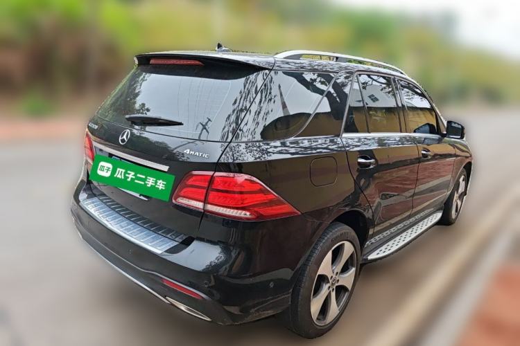 Used Mercedes-Benz GLE 2019 GLE 320 4MATIC Luxury Collection Edition Rear Right 45 Deg