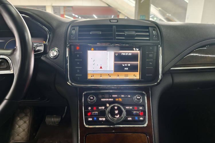 Used Lincoln Continental 2017 2.0T Two-Wheel Drive Deluxe Edition