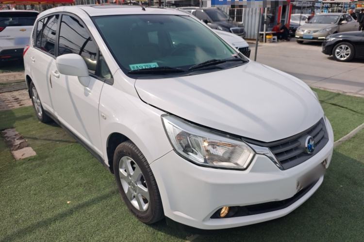 Used Venucia R50 2013 1.6L Manual Luxury Edition Exterior 1