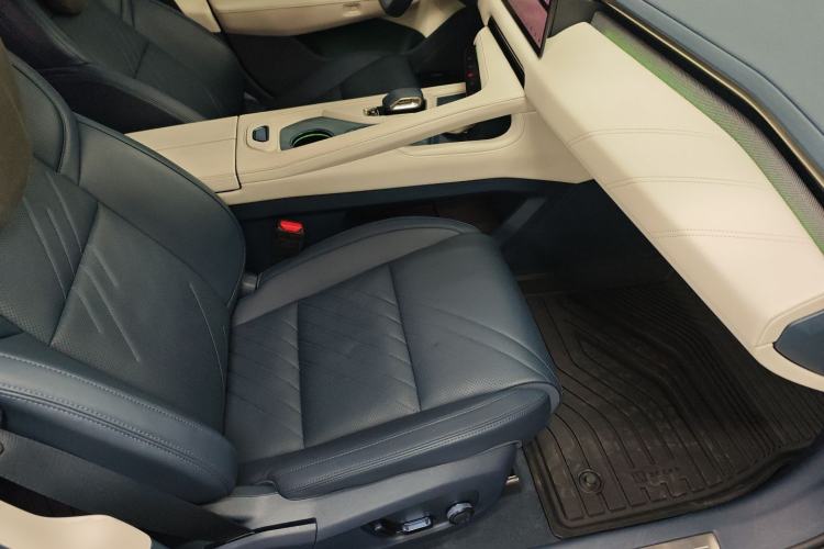 Used Zeekr 001 2024 ME Edition 100 kWh All-Wheel Drive
