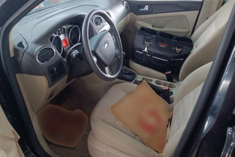 Used Ford Focus 2013 Sedan Classic 1.8L Automatic Base Model Left Front Seat