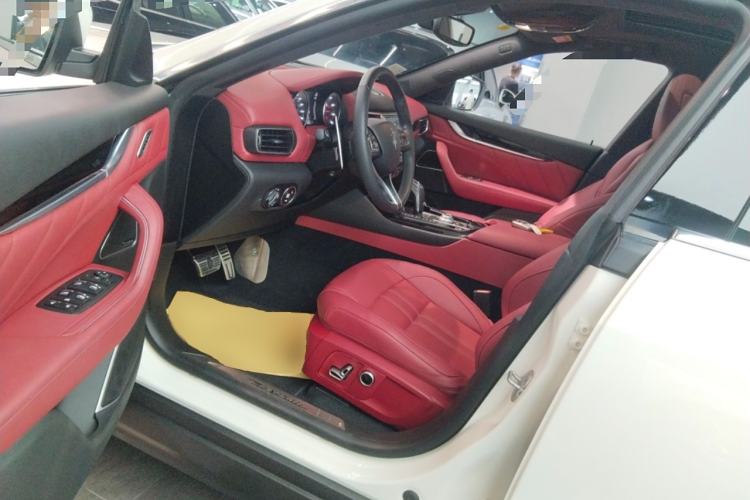 Used Maserati Levante 2022 3.0T Modena Driver Seat