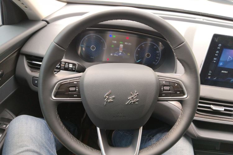 Used Hongqi E-QM5 2023 Base Travel Edition
