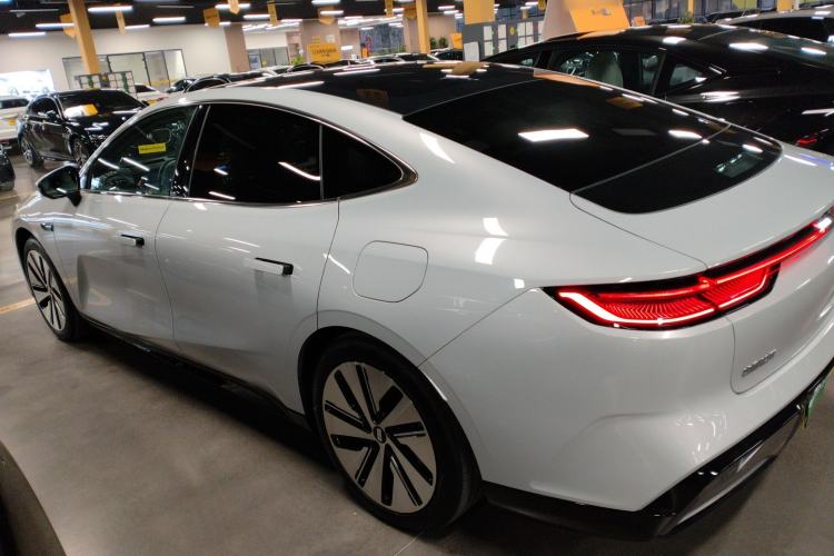 Used Geely Galaxy E8 2024 665 km Range Rear-Drive Starship Long-Range Version