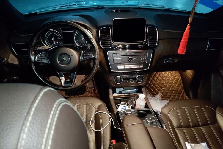 Used Mercedes-Benz GLE 2017 GLE 320 4MATIC Dynamic Model Center Console