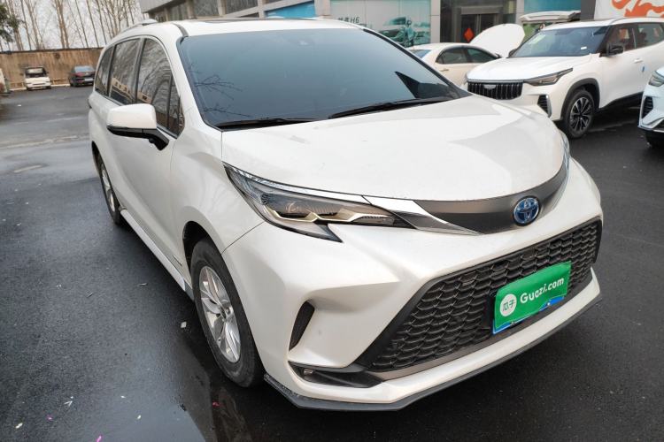 Used Toyota Granvia 2023 2.5L Hybrid Comfort Edition
