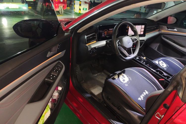 Used Volkswagen Lamando 2022 Lavida L 280TSI DSG Cool & Spicy Edition Driver Seat