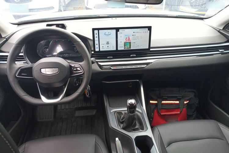 Used Geely Auto Emgrand 2025 4th Generation 1.5L Manual – Dragon Edition
