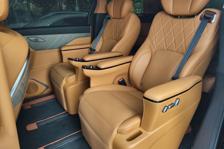 Used Wey Gaoshan 2025 Four-Wheel Drive Alpine 8