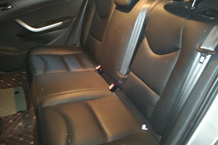 Used Peugeot 408 2011 2.0L Manual Luxury Edition