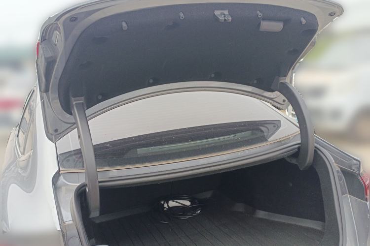 Used BYD Qin L 2025 DM-i Smart Drive 80KM Leading Model Trunk