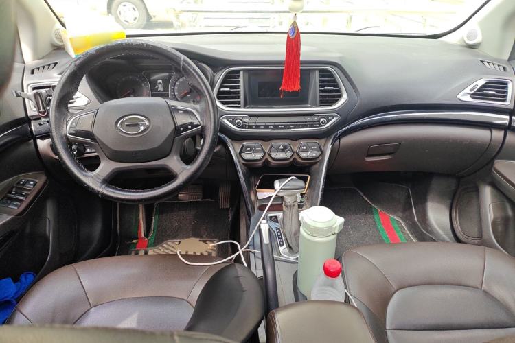 Used GAC Trumpchi GS4 2017 200T G-DCT Two-Wheel Drive Elite Edition Center Console