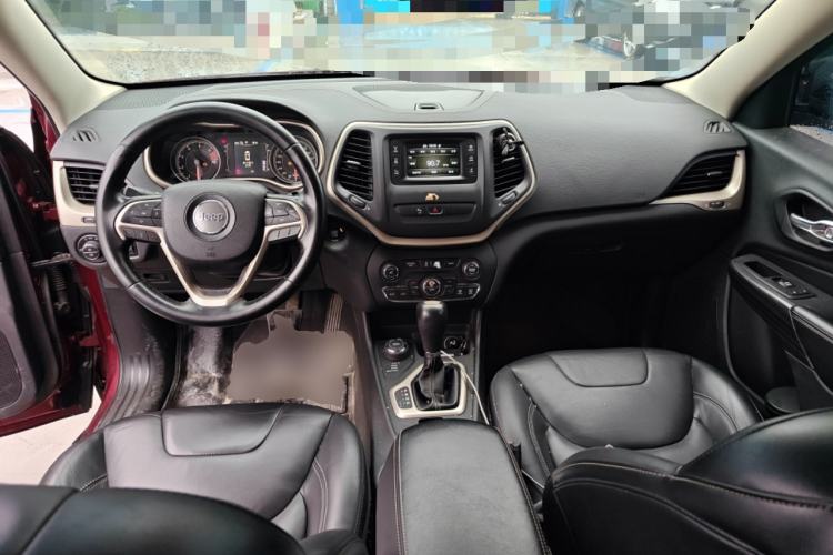 Used Jeep Cherokee 2016 2.4L Professional Edition
