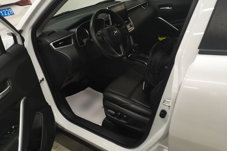 Used Toyota FRONTLANDER 2022 2.0L CVT Luxury PLUS Edition Left Front Seat