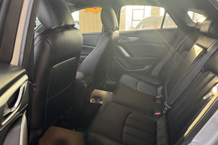 Used Mazda CX-4 2016 2.0L Automatic 2WD Blue Sky Dynamic Edition Interior 3