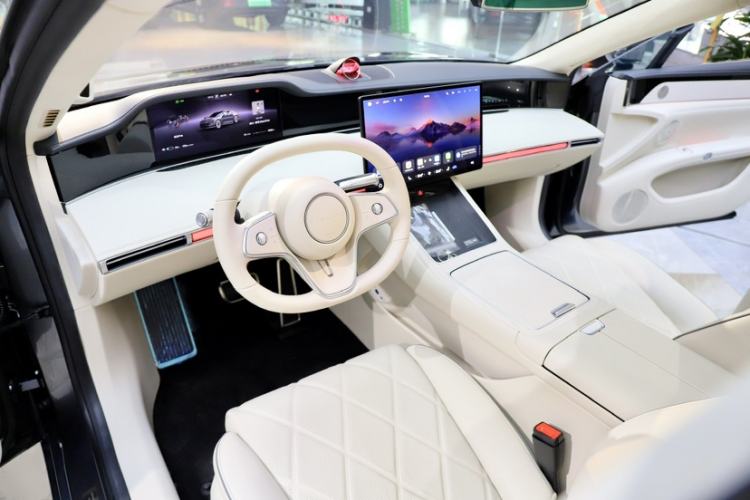 Used Hima Stelato S9 2024 All-Electric Max Rear-Drive Long-Range Version
