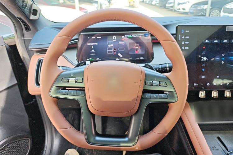 Used BYD Song L EV 2025 Intelligent Driving Version 662 km LiDAR Excellence Edition Steering Wheel