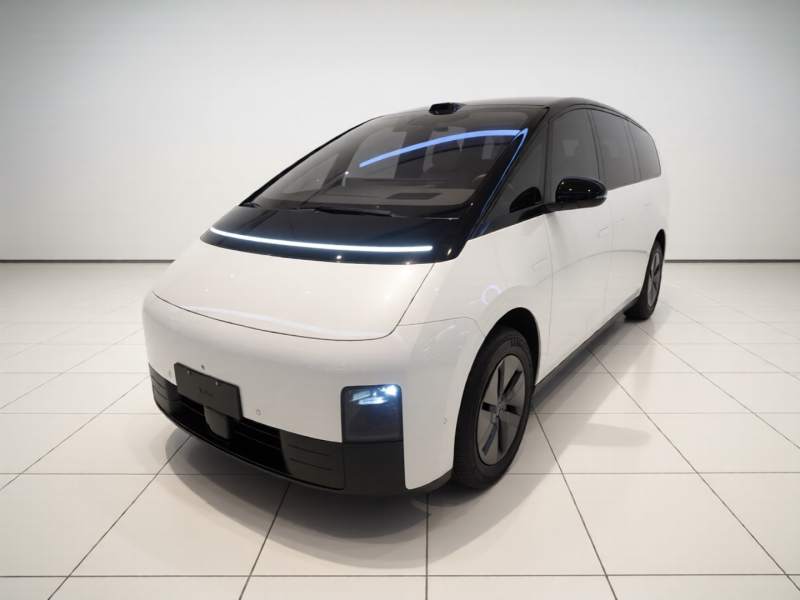 Used Li Auto MEGA 2025 Ultra Smart Refreshed Edition — 1