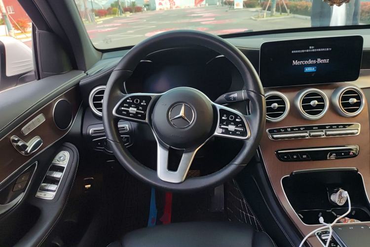 Used Mercedes-Benz GLC 2020 Facelift GLC 260 L 4MATIC Luxury Edition
