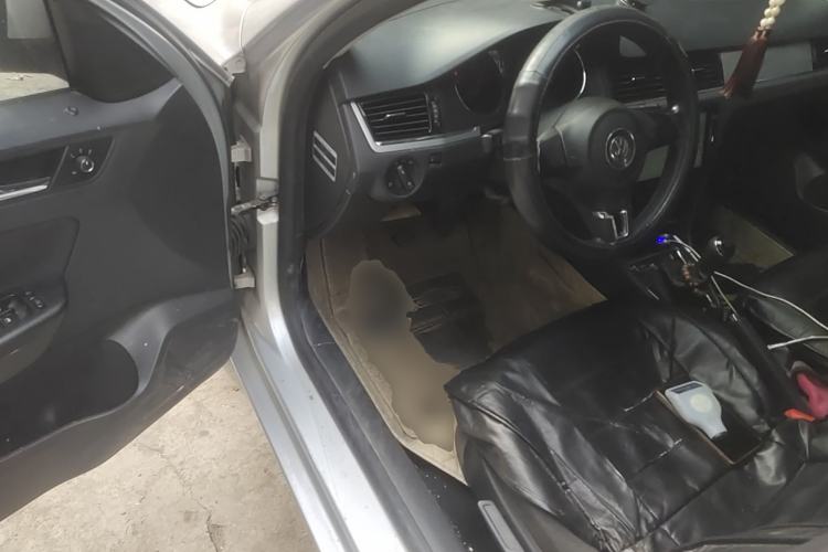 Used Volkswagen Bora 2014 1.6L Manual Fashion Edition Driver Seat