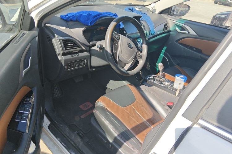 Used BYD Qin New Energy 2015 1.5T Dual-Crown Flagship Edition
