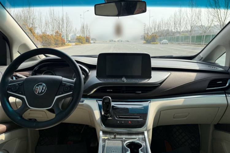 Used Buick GL8 2023 Land Executive Class Comfort Model
