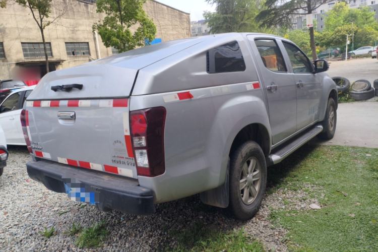 Used Isuzu D-MAX 2015 2.5T Two-Wheel Drive Automatic High-Performance Elite Version 4JK1 Rear Right 45 Deg