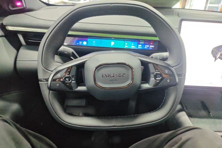 Used Lynk & Co Lynk & Co 10 EM-P 2025 Model 240 Four-Wheel Drive Ultra