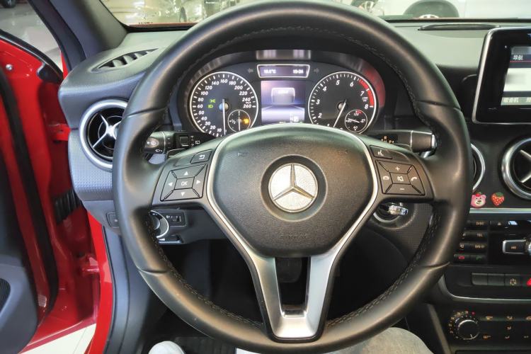 Used Mercedes-Benz A-Class 2013 A 180 Fashion Model Steering Wheel