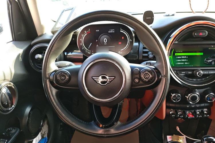 Used MINI MINI 2020 1.5T COOPER Classic Edition Five-Door Version