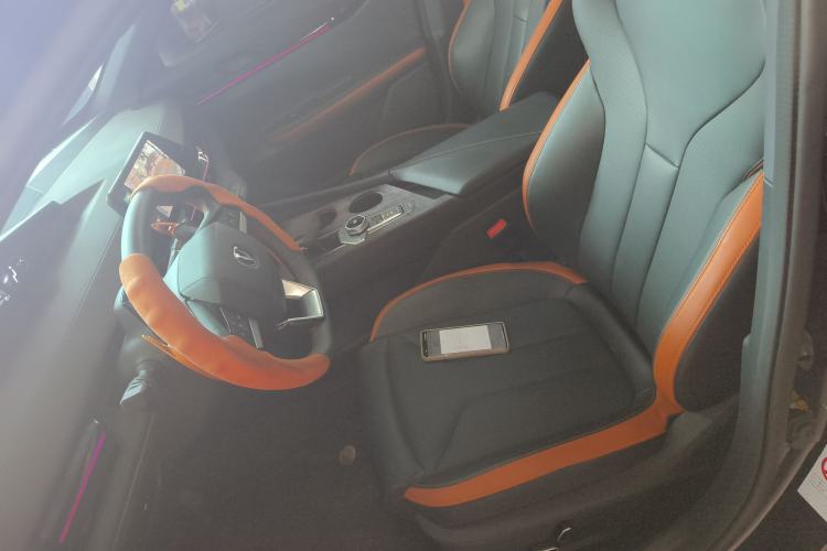 Used CHANGAN UNI-V 2024 1.5T High-Energy Version
