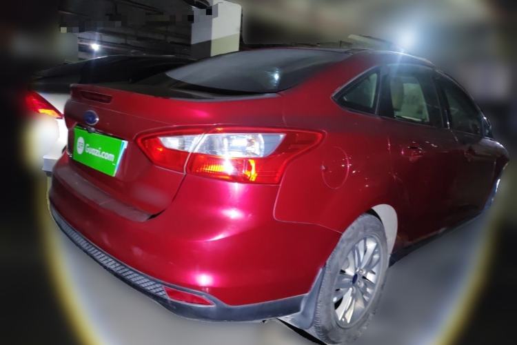 Used Ford Focus 2012 Sedan 1.6L Automatic Comfort Model
