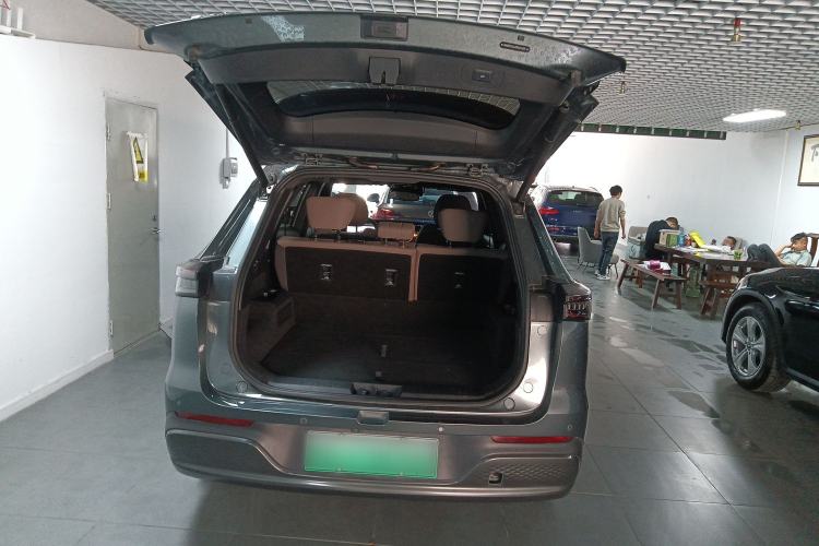 Used Fengyun T8 2025 1.5T 130km Deluxe Version 5 Seats Trunk