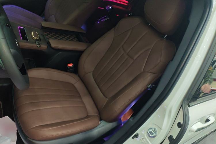 Used Toyota Sienna 2024 2.5L Hybrid Four-Wheel Drive Prestige Edition