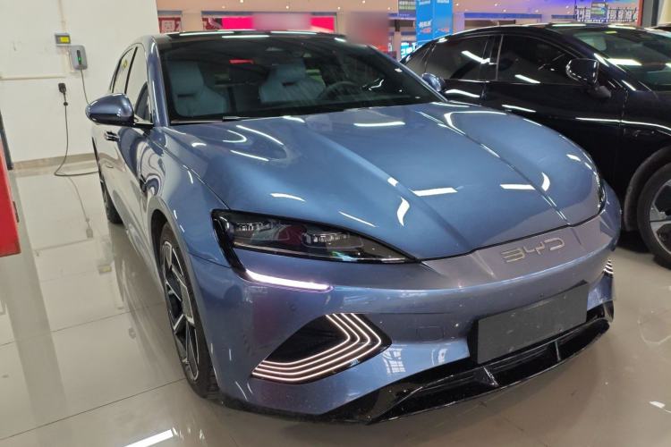 Used BYD Seal 2022 700 km Long-Range Rear-Wheel-Drive Version