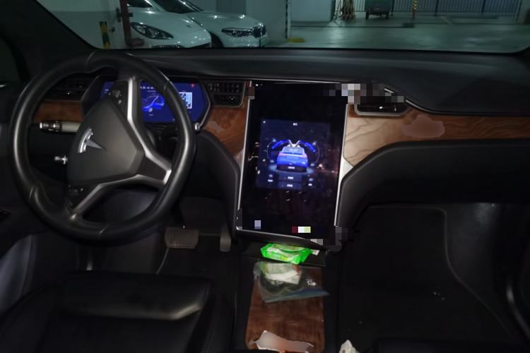 Used Tesla Model X 2019 Long-Range Version Center Console