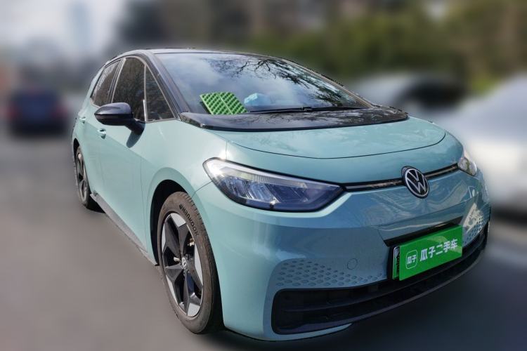 Used Volkswagen ID.3 2025 Revised Version Smart Edition Outstanding Grade Front Right 45 Deg