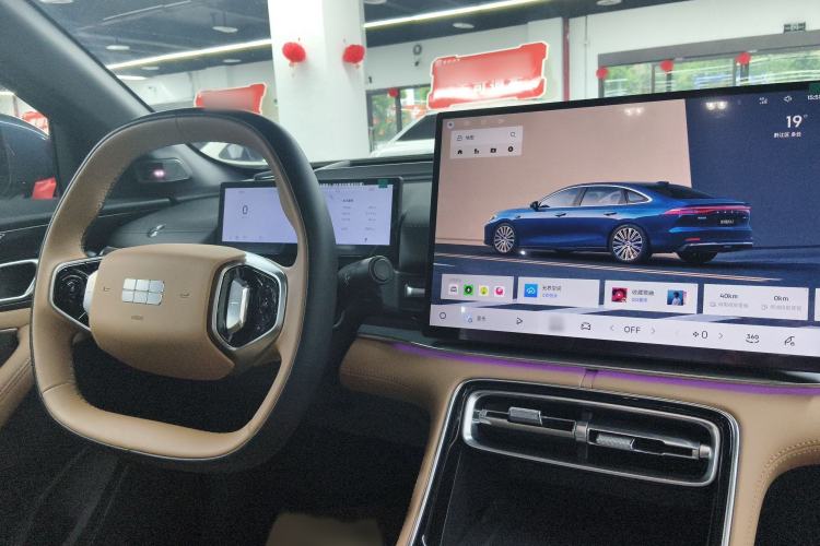 Used Geely Galaxy A7 2025 Model EM-i 150km Starship Edition Audio And AC Panel