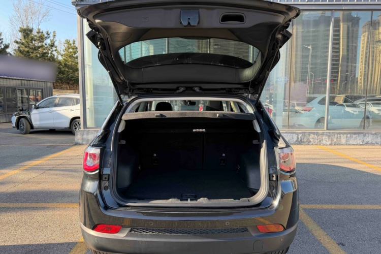 Used Jeep Compass 2021 220T Automatic Leading Edition Trunk