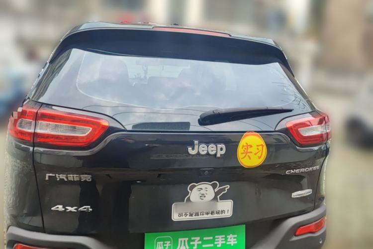 Used Jeep Cherokee 2016 2.4L Professional Smart Version
