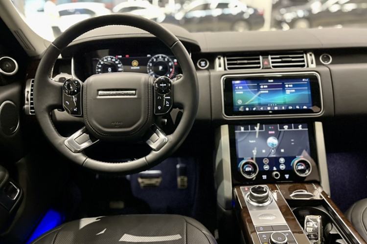 Used Land Rover Range Rover 2021 3.0 L6 Century Extended Classic Edition
