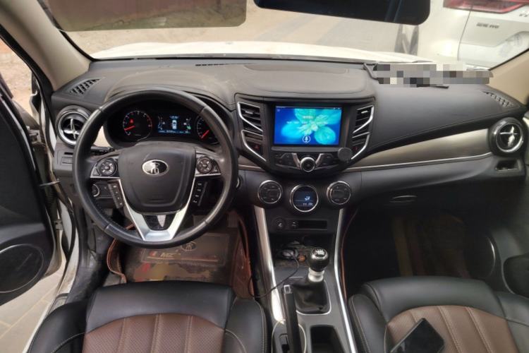 Used BYD Song 2017 Gaishi Upgrade Edition 1.5TI Manual Leading Model